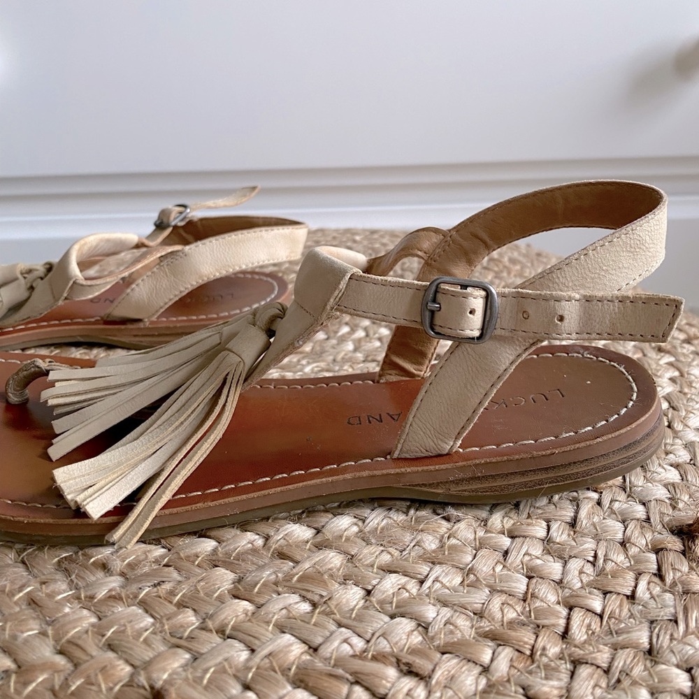 LUCKY BRAND Fringed Leather Thong Sandals - Picture 3 of 6
